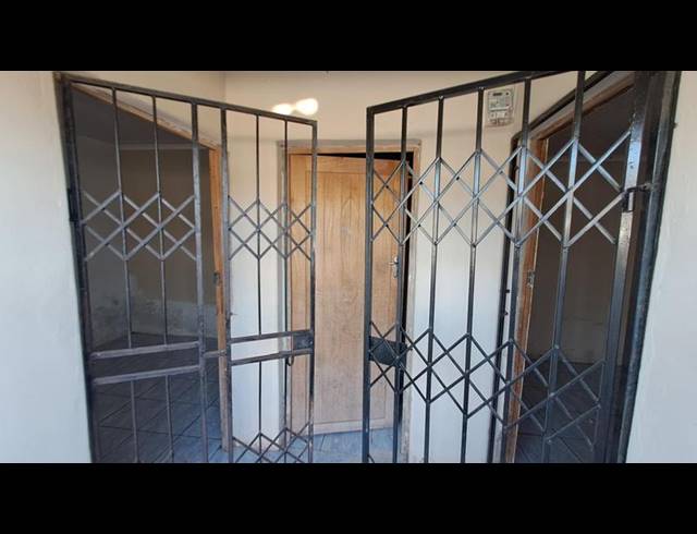 2 BEDROOM PROPERTY TO RENT IN UMLAZI J